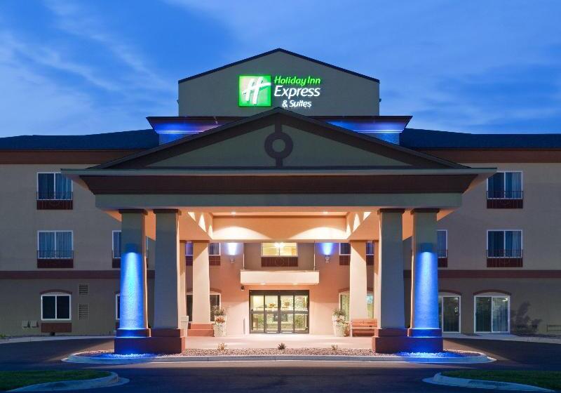 Holiday Inn Express Hotel & Suites Antigo, An Ihg