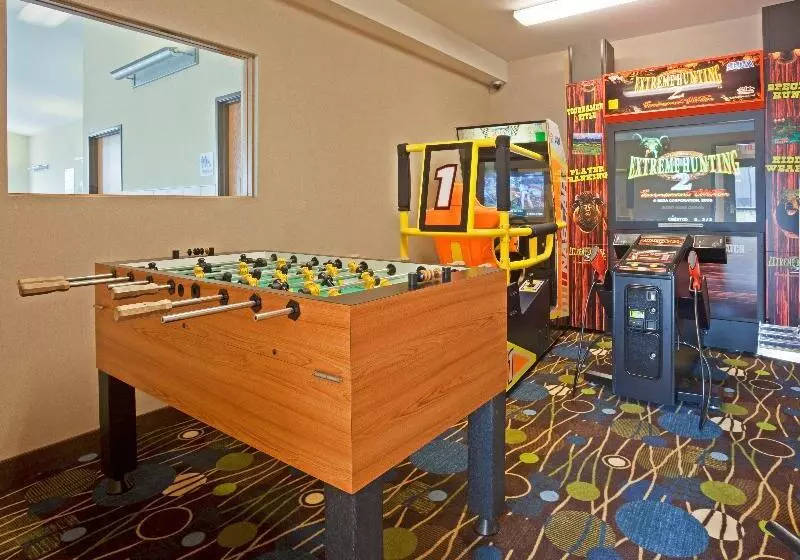 Holiday Inn Express Hotel & Suites Antigo, An Ihg