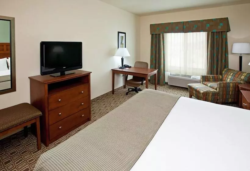 Отель Holiday Inn Express & Suites Ripley, An Ihg