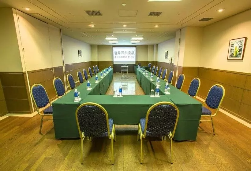 Karuizawakurabu Hotel 1130 Hewitt Resort