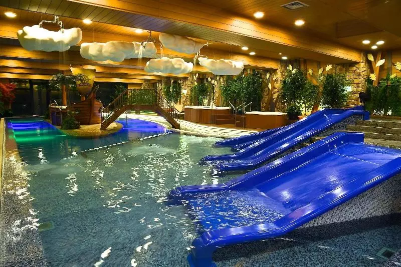 Karuizawakurabu Hotel 1130 Hewitt Resort