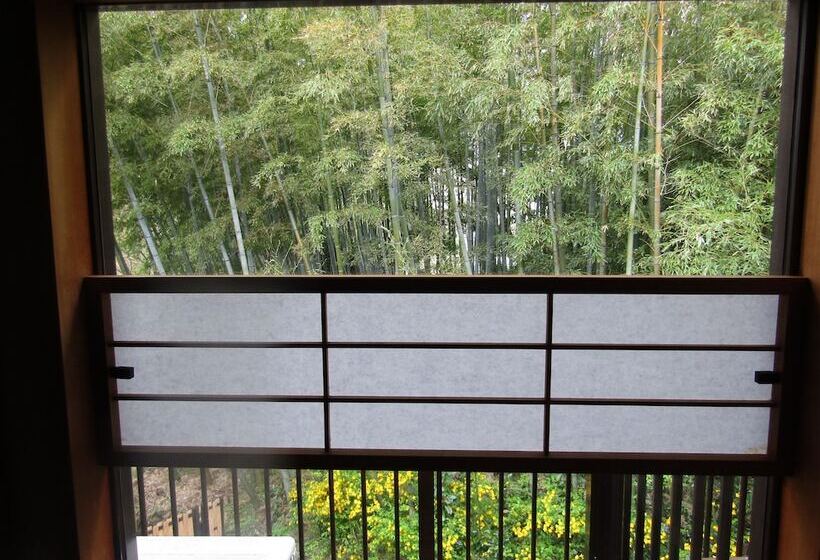 Отель Koshi No Yado Takashimaya