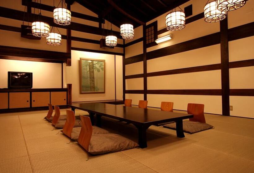 Отель Koshi No Yado Takashimaya