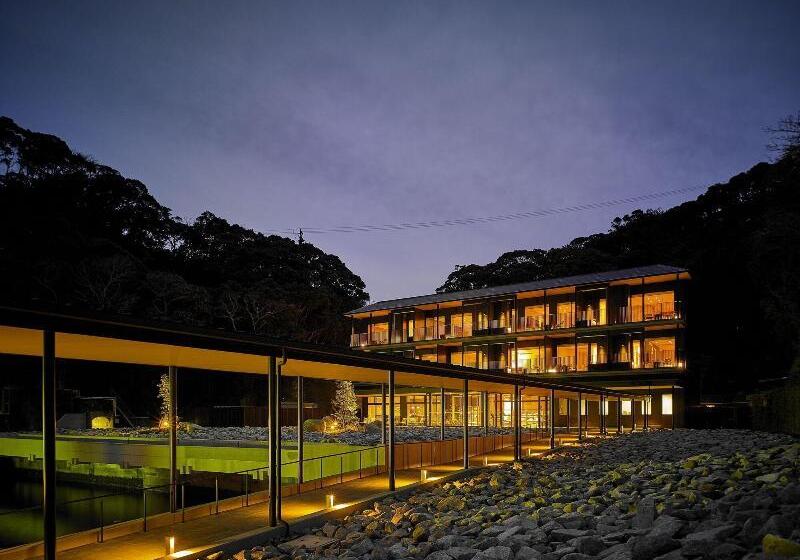 בית מלון כפרי Kumano Bettei Nakanoshima