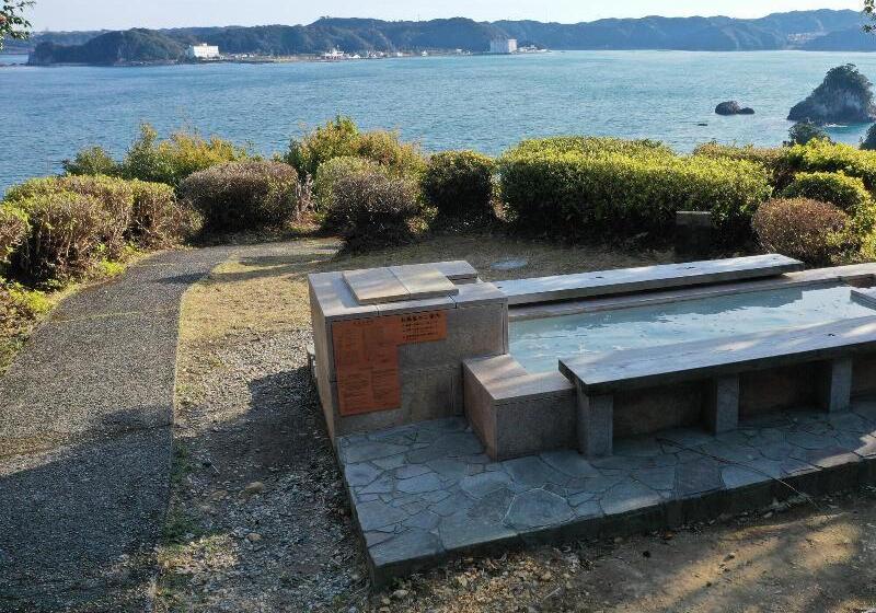 בית מלון כפרי Kumano Bettei Nakanoshima