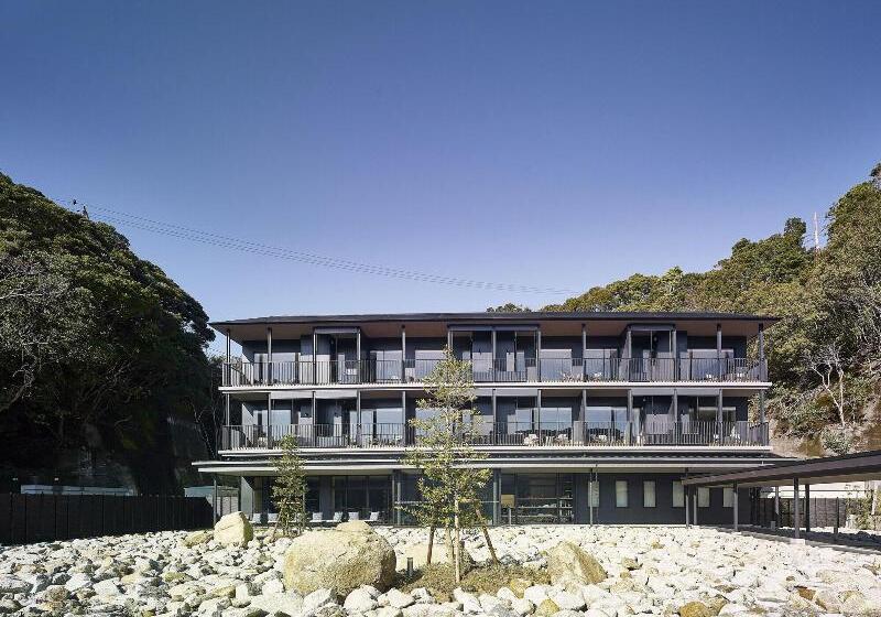 בית מלון כפרי Kumano Bettei Nakanoshima