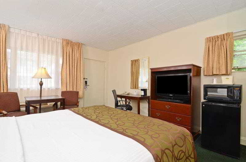 فندق Red Roof Inn & Suites Hazleton