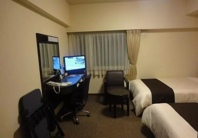 Hotel Route Inn Yokohama Bashamichi