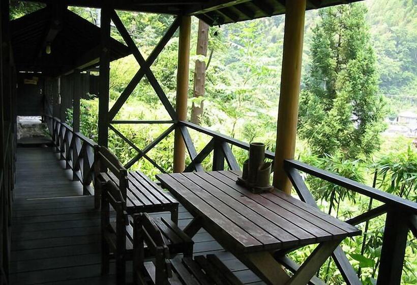 בית מלון כפרי Shinshiyo