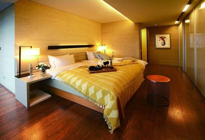 Отель The Classic 500 Pentaz Executive Residence