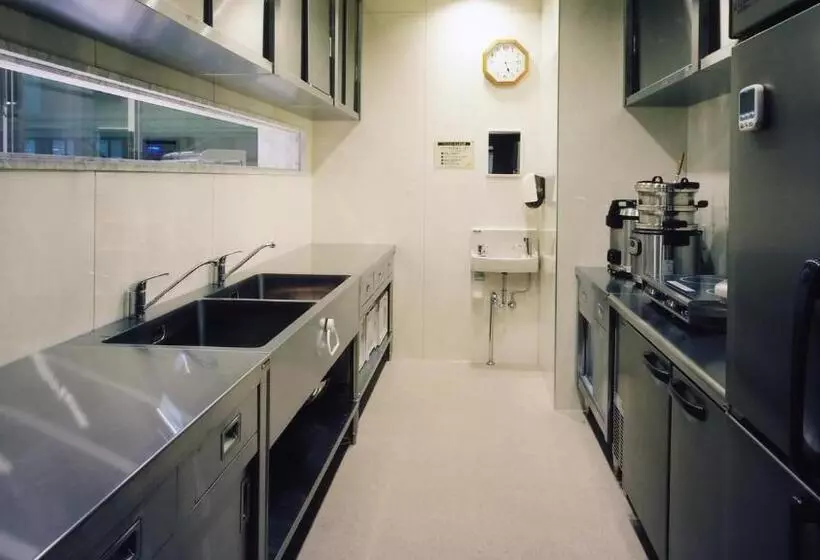 호텔 Toyoko Inn Kitakami-eki Higashi-guchi