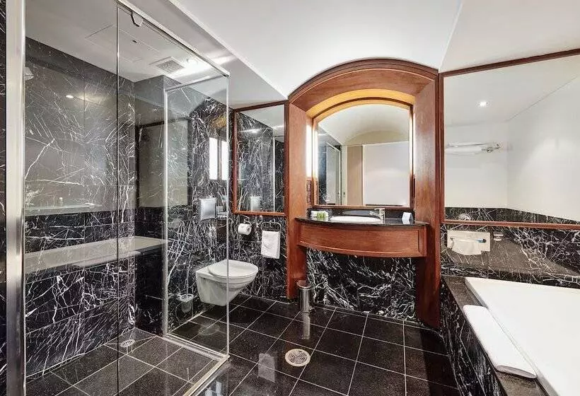 בית מלון כפרי Waves  Byron Bay