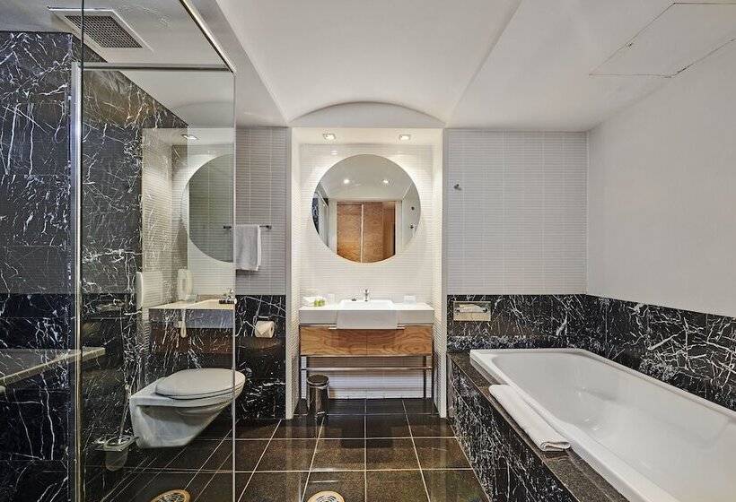 Hotel Waves Byron Bay