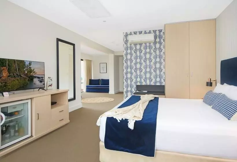 בית מלון כפרי Waves  Byron Bay