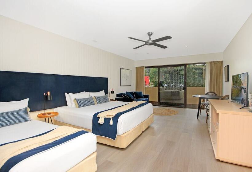 Hotel Waves Byron Bay