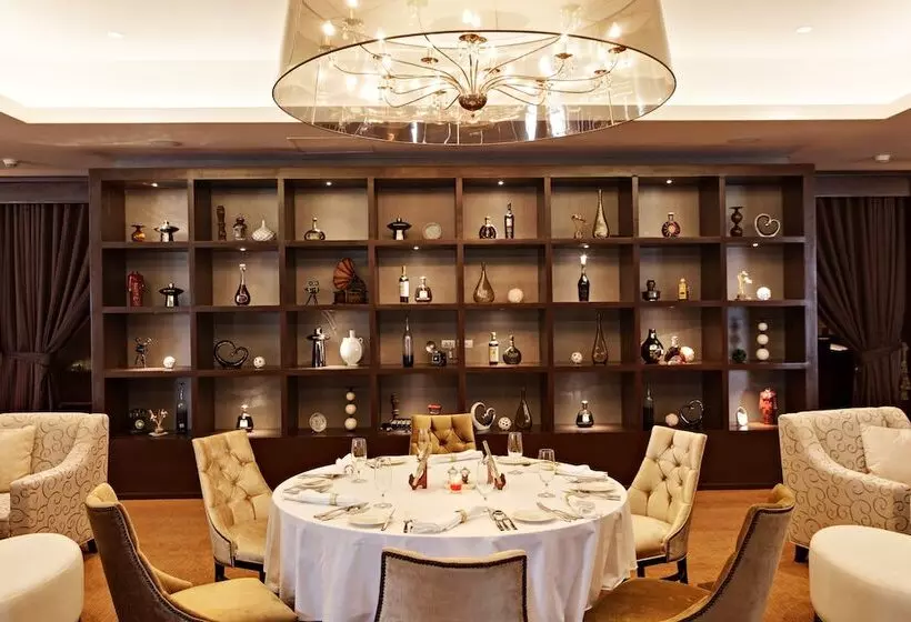 Joy Nostalg Hotel & Suites Manila Managed By Accorhotels