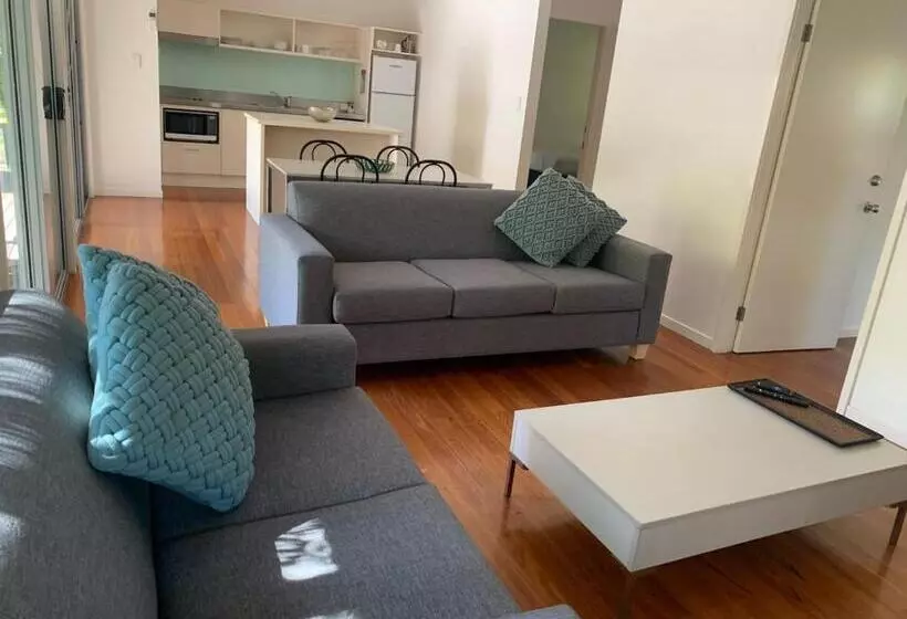 Mobys Beachside Retreat