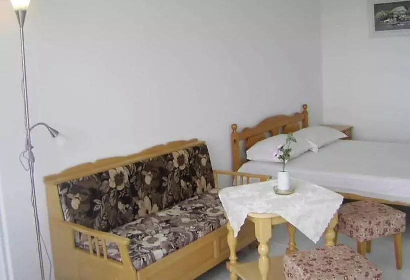 פנסיון Guest House Horizont