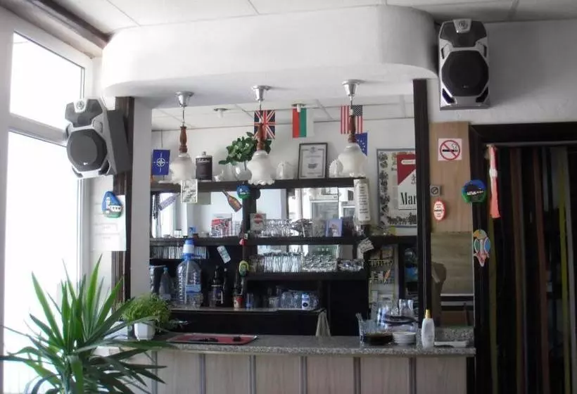 פנסיון Guest House Horizont