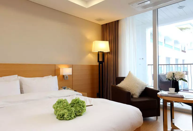 호텔 The Suites Naksan