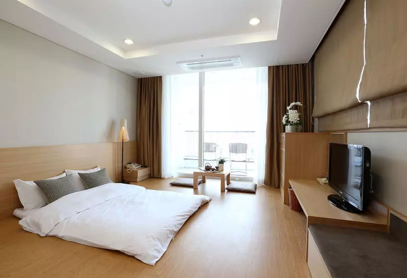 호텔 The Suites Naksan