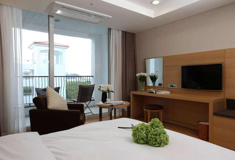 בית מלון כפרי The Suites  Naksan