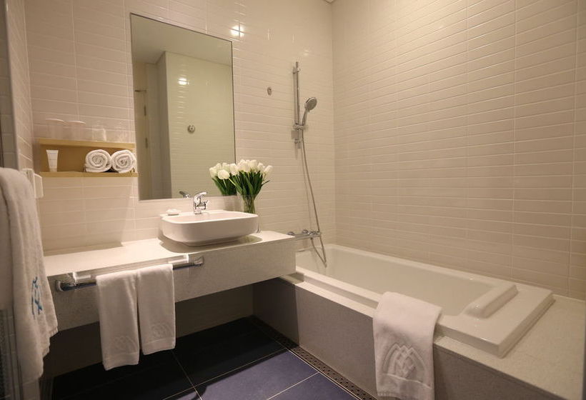 בית מלון כפרי The Suites  Naksan