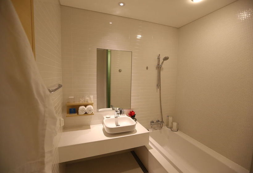 בית מלון כפרי The Suites  Naksan