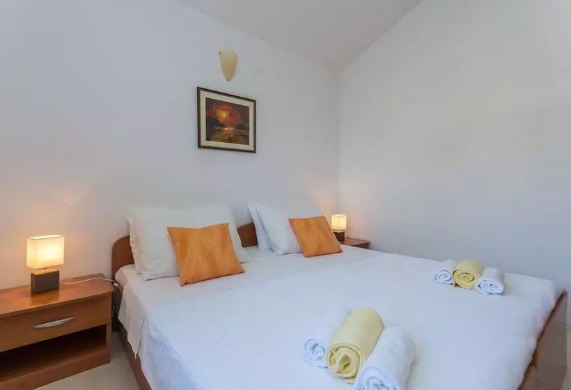 Apartments Nautilus Orasac