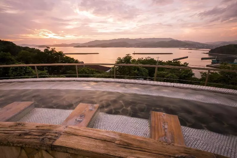 Bed and Breakfast Wano Resort Hazu