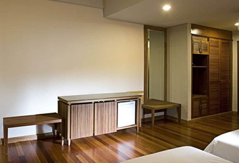 호텔 Belum Rainforest Resort