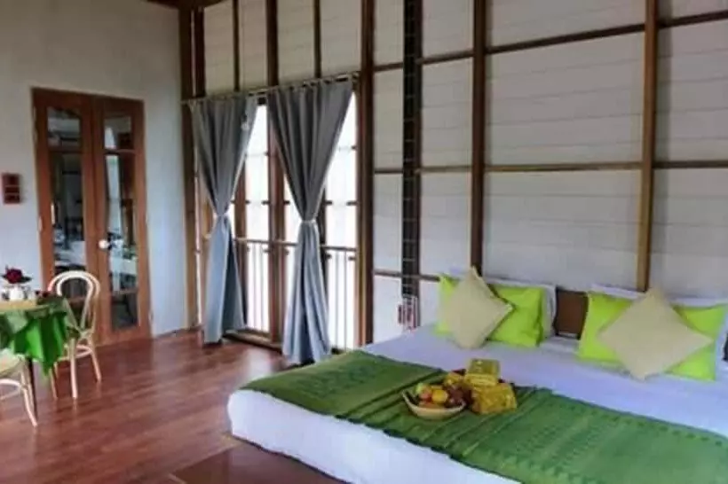 בית מלון כפרי Belum Rainforest Resort