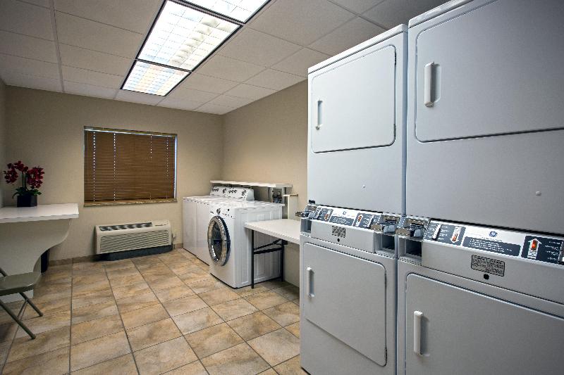 فندق Candlewood Suites Perrysburg By Ihg