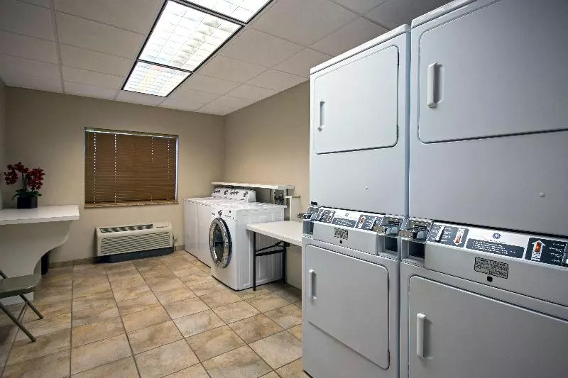 호텔 Candlewood Suites Perrysburg By Ihg