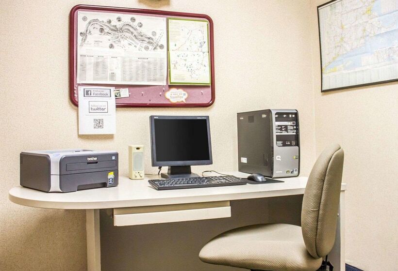 酒店 Comfort Inn & Suites