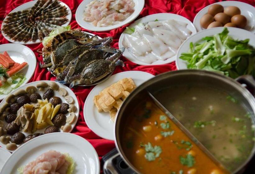 فندق Coral Bay Resort