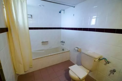 فندق Coral Bay Resort