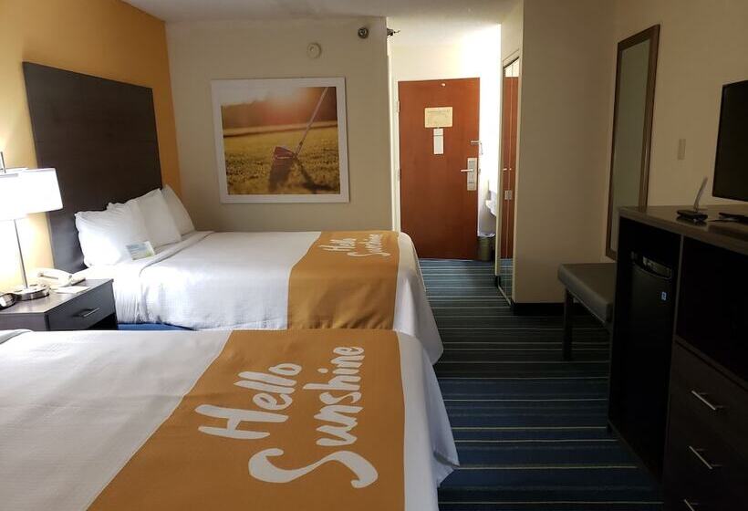 فندق Days Inn By Wyndham Burlington East