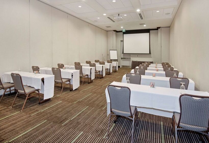 فندق Hilton Garden Inn Raleigh Cary