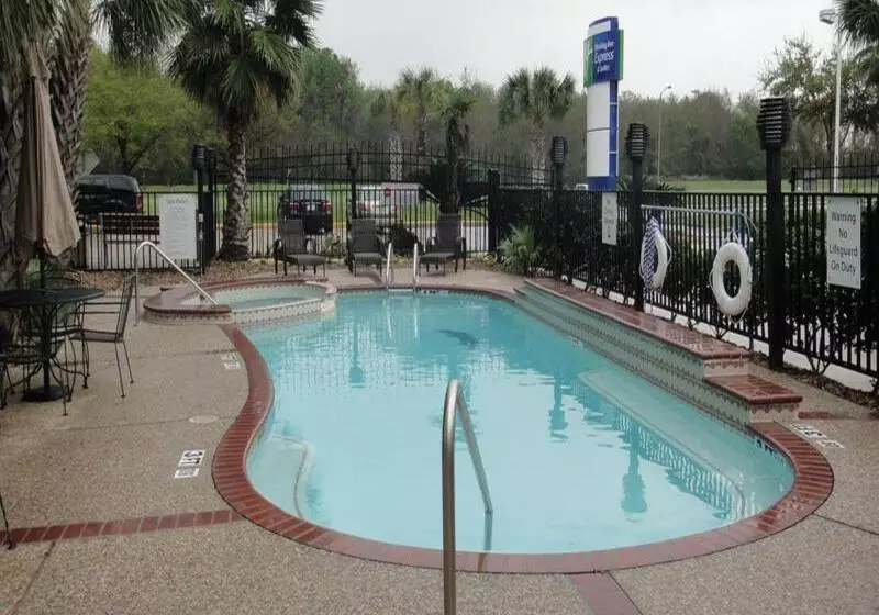 Holiday Inn Express Hotel & Suites Houston North Intercontinental, An Ihg