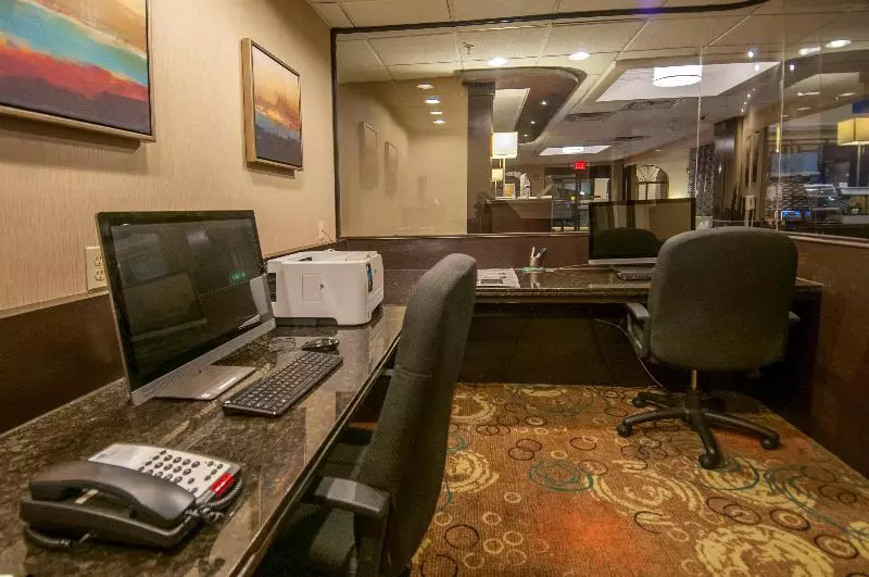 Holiday Inn Express Hotel & Suites Houston North Intercontinental, An Ihg