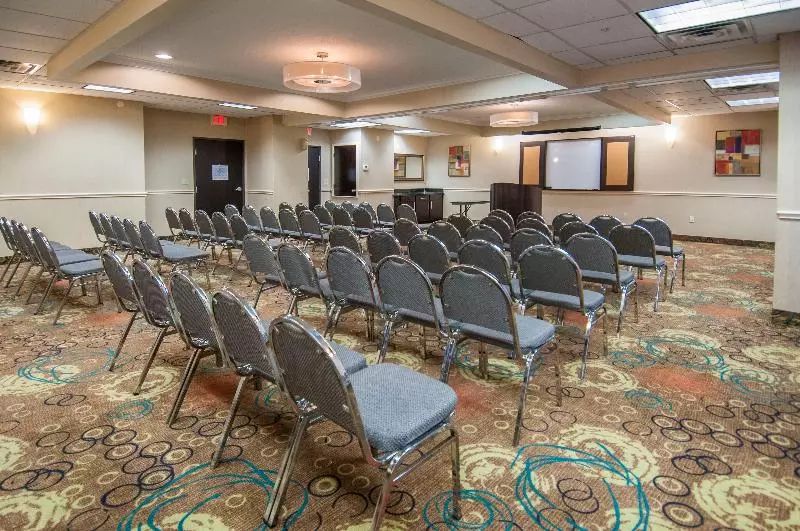 Holiday Inn Express Hotel & Suites Houston North Intercontinental, An Ihg