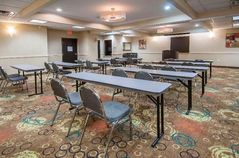 Holiday Inn Express Hotel & Suites Houston North Intercontinental, An Ihg