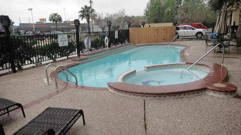 Holiday Inn Express Hotel & Suites Houston North Intercontinental, An Ihg