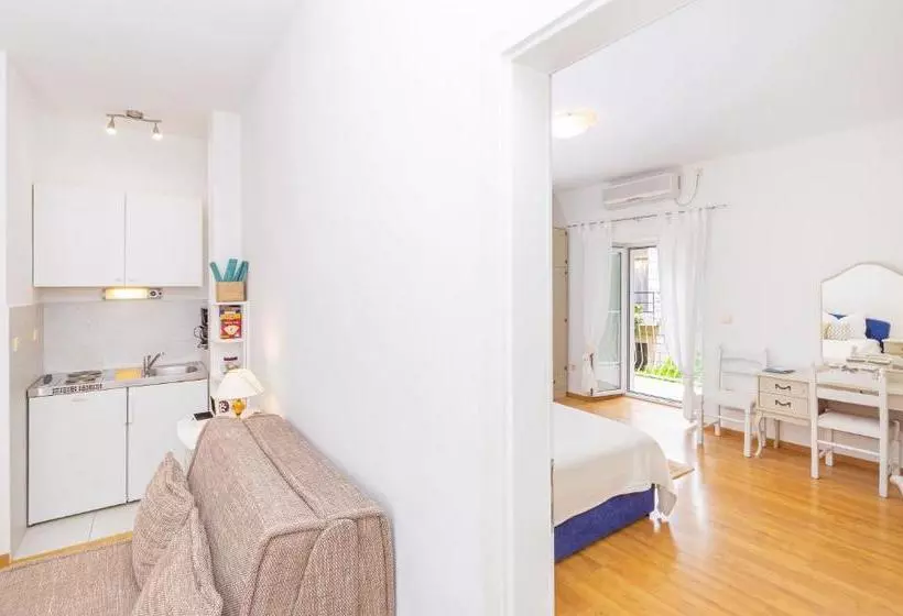 هتل Villa New York