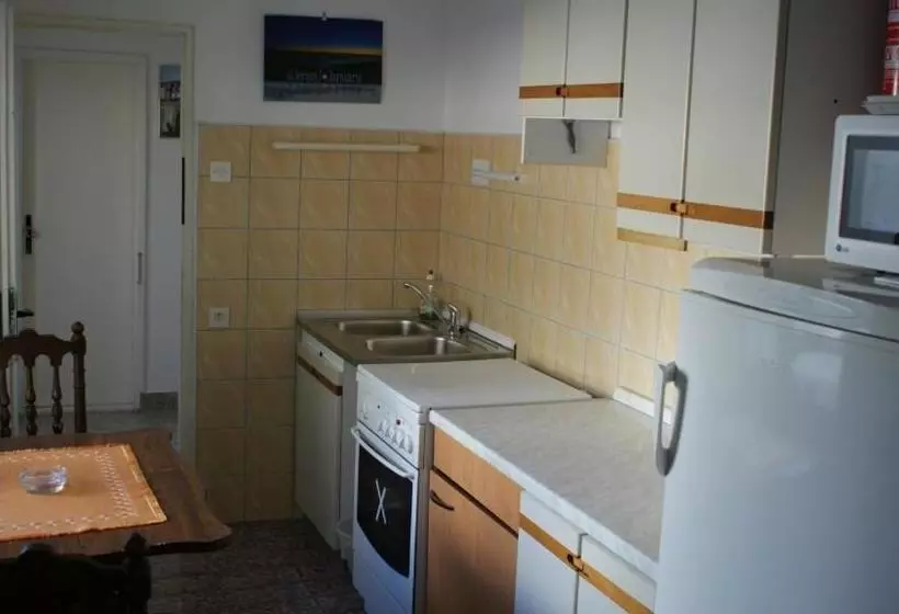 Apartments And Rooms Rogosic