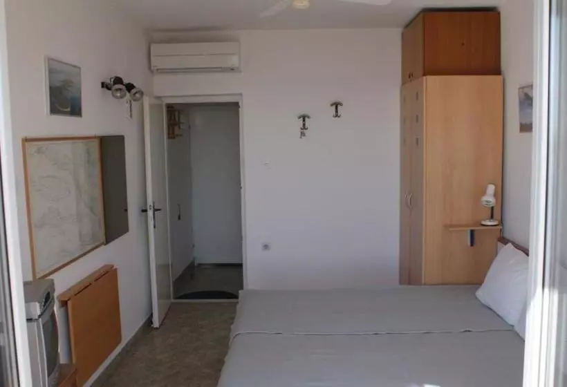 Apartments And Rooms Rogosic