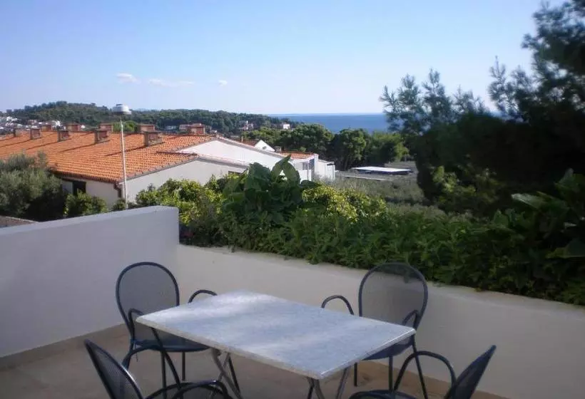 Apartments And Rooms Rogosic