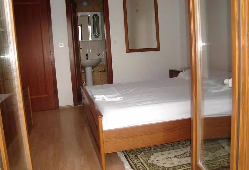 Apartments And Rooms Rogosic