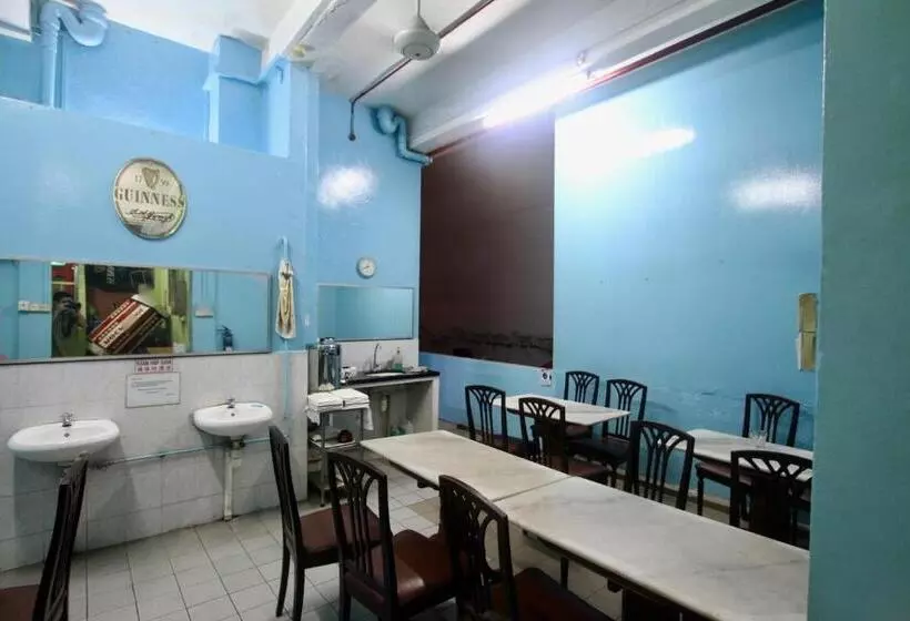 هتل Backpacker Cozy Corner Guesthouse